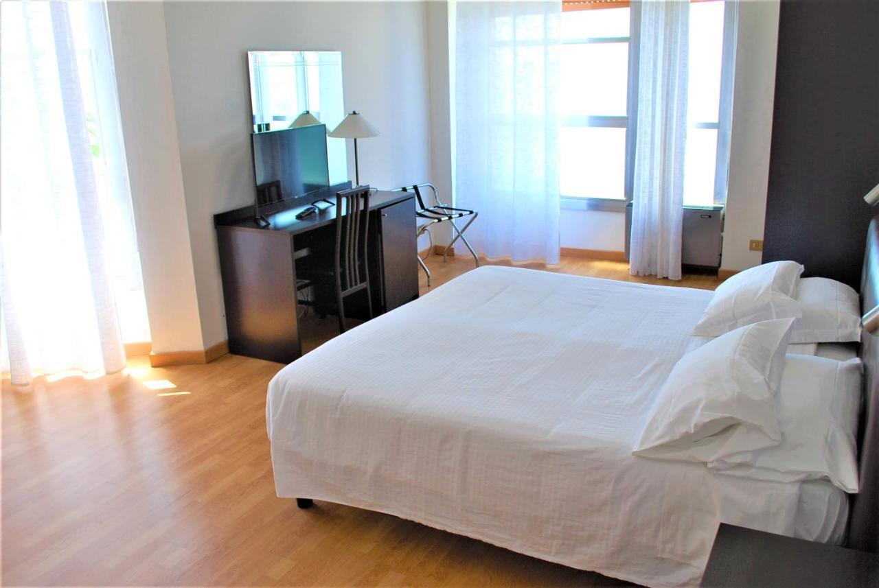 Park Hotel Mar Grande Taranto Luaran gambar