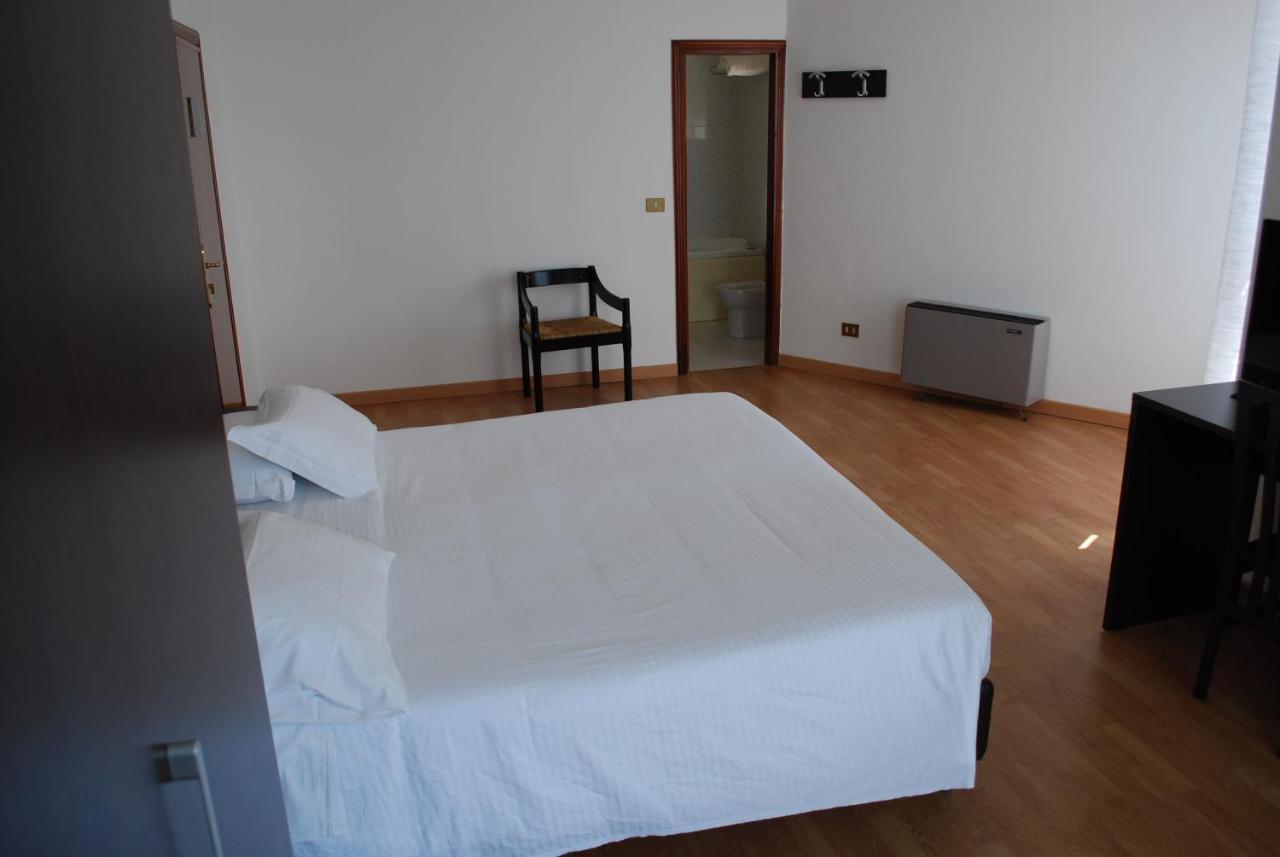 Park Hotel Mar Grande Taranto Luaran gambar