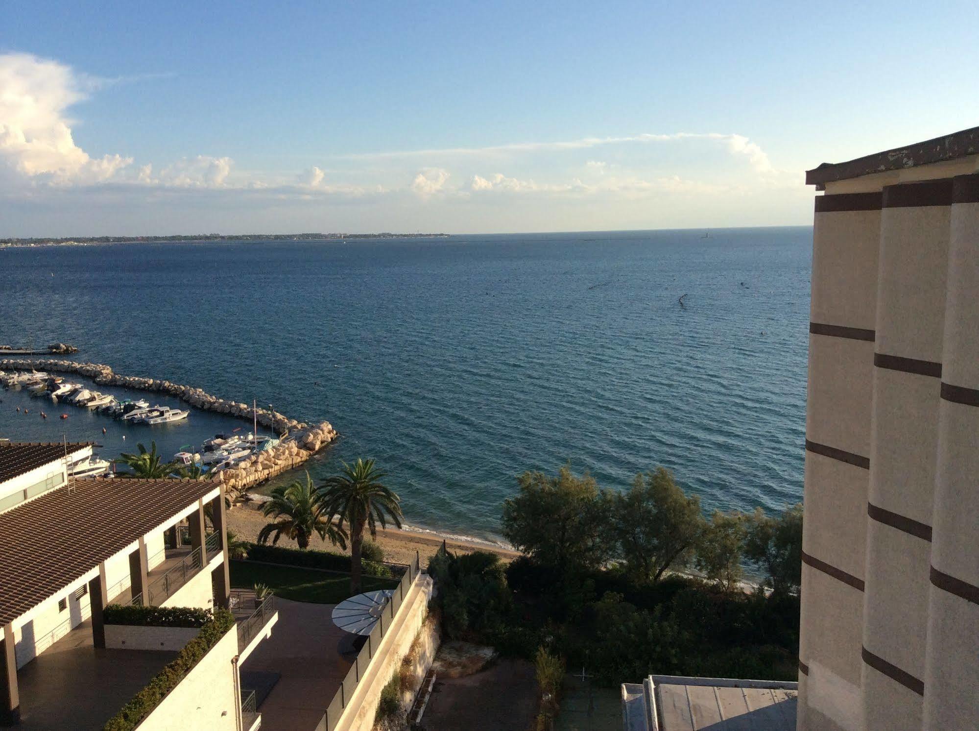Park Hotel Mar Grande Taranto Luaran gambar