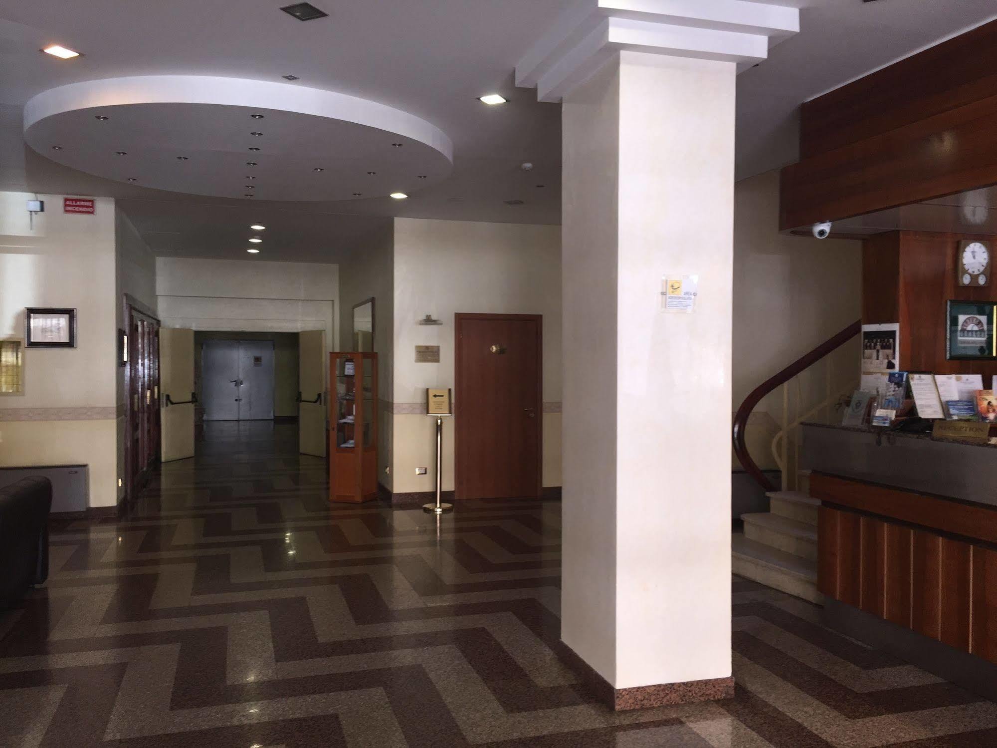Park Hotel Mar Grande Taranto Luaran gambar