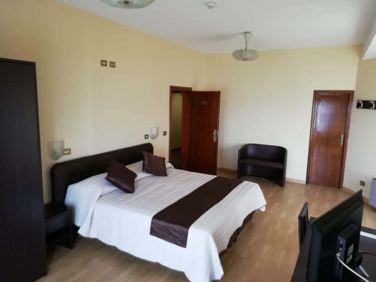 Park Hotel Mar Grande Taranto Luaran gambar
